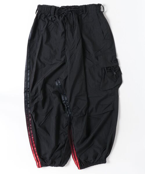 Y-3（ワイスリー）の「Y-3 GRADIENT 3 STRIPES NYLON CARGO PANTS（カーゴパンツ・メンズ・ブラック・XX-SMALL/X-SMALL/SMALL/MEDIUM/LARGE/X-LARGE）」の3枚目の写真