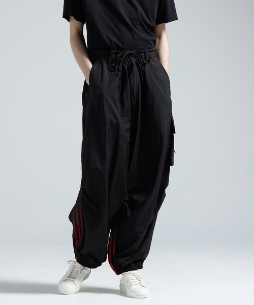 Y-3（ワイスリー）の「Y-3 GRADIENT 3 STRIPES NYLON CARGO PANTS（カーゴパンツ・メンズ・ブラック・XX-SMALL/X-SMALL/SMALL/MEDIUM/LARGE/X-LARGE）」の7枚目の写真