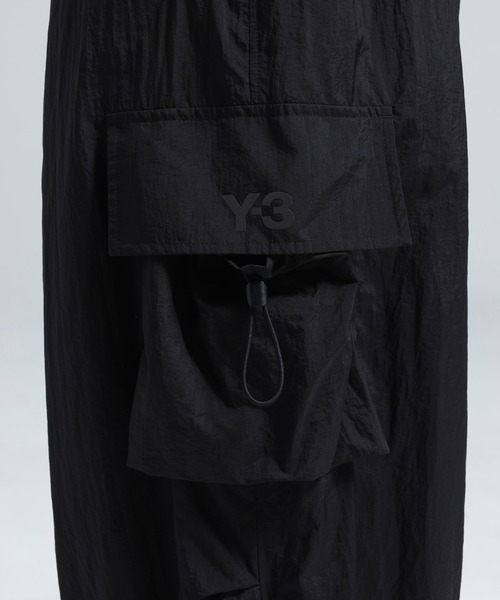 Y-3（ワイスリー）の「Y-3 GRADIENT 3 STRIPES NYLON CARGO PANTS（カーゴパンツ・メンズ・ブラック・XX-SMALL/X-SMALL/SMALL/MEDIUM/LARGE/X-LARGE）」の2枚目の写真