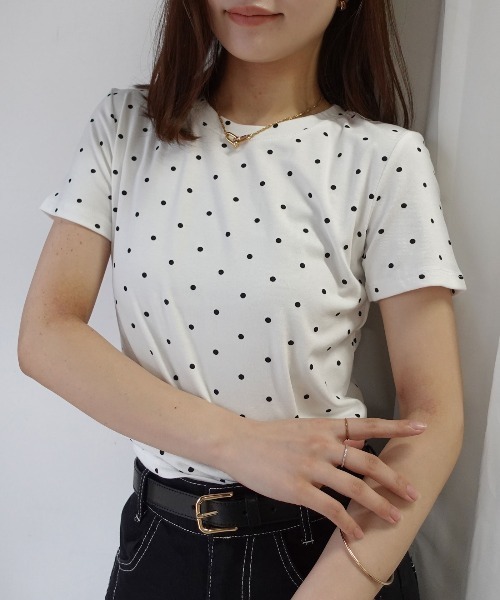 CORNERS(コーナーズ)の「ドット柄コンパクトTシャツ(Tシャツ/カットソー・レディース・ホワイト/ブラック・M)」の6枚目の写真