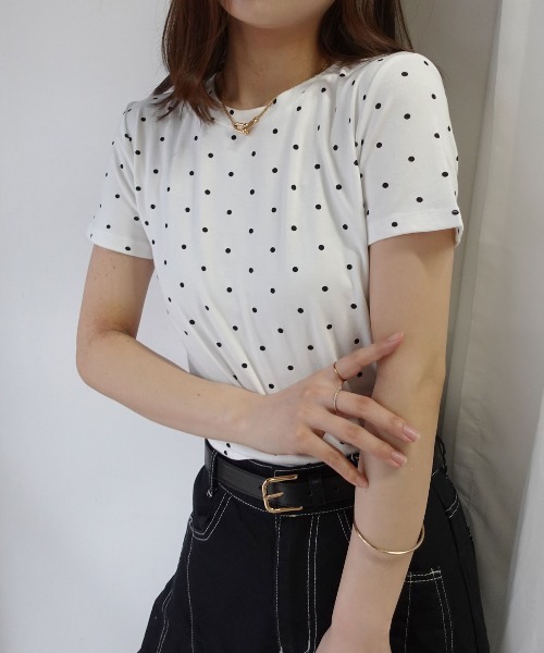 CORNERS(コーナーズ)の「ドット柄コンパクトTシャツ(Tシャツ/カットソー・レディース・ホワイト/ブラック・M)」の7枚目の写真
