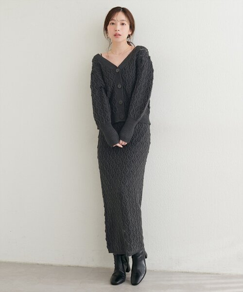 natural couture(ナチュラルクチュール)の「【6/12~6/14限定受注販売】ケーブル編みニットスカート(スカート・レディース・ボルドー/チャコールグレー/ブラック/アイボリー・FREE)」の8枚目の写真