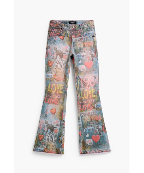 Desigual(デシグアル)の「グラフィティプリントフレアデニムパンツ【2026秋冬新作】(デニムパンツ・レディース・ブルー・40/36/38)」の1枚目の写真