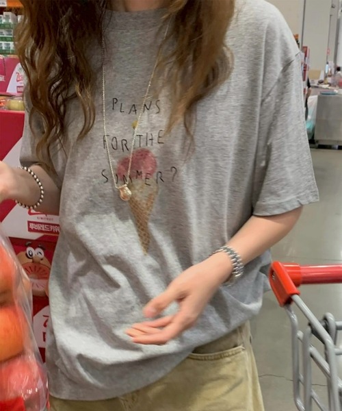 LYEON(リヨン)の「アイスクリームゆるTシャツ(Tシャツ/カットソー・レディース・グレー/オフホワイト・FREE)」の4枚目の写真
