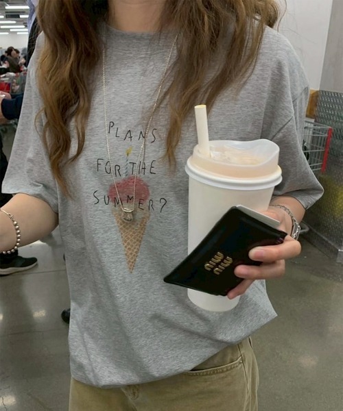 LYEON(リヨン)の「アイスクリームゆるTシャツ(Tシャツ/カットソー・レディース・グレー/オフホワイト・FREE)」の6枚目の写真