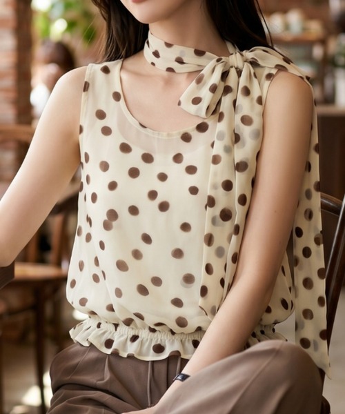 umune(ウムネ)の「シフォンブラウス ノースリーブ ドット柄 ボウタイ 大人フェミニン きれいめ 体型カバー 夏(シャツ/ブラウス・レディース・グリーン/アイボリー/ブラック・FREE)」の15枚目の写真