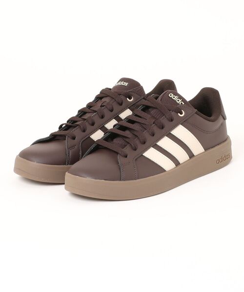 adidas(アディダス)の「adidas アディダス GRAND COURT BASE 3.0 U メンズスニーカー(グランドコートベース3.0U) KK4825 オーロラコーヒー/クリスタルリネン/ガム(スニーカー・メンズ・ダークブラウン・25.5cm/26.0cm/26.5cm/27.0cm/27.5cm/28.0cm/29.0cm/30.0cm)」の1枚目の写真