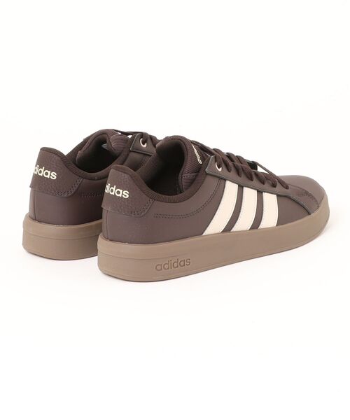 adidas(アディダス)の「adidas アディダス GRAND COURT BASE 3.0 U メンズスニーカー(グランドコートベース3.0U) KK4825 オーロラコーヒー/クリスタルリネン/ガム(スニーカー・メンズ・ダークブラウン・25.5cm/26.0cm/26.5cm/27.0cm/27.5cm/28.0cm/29.0cm/30.0cm)」の2枚目の写真
