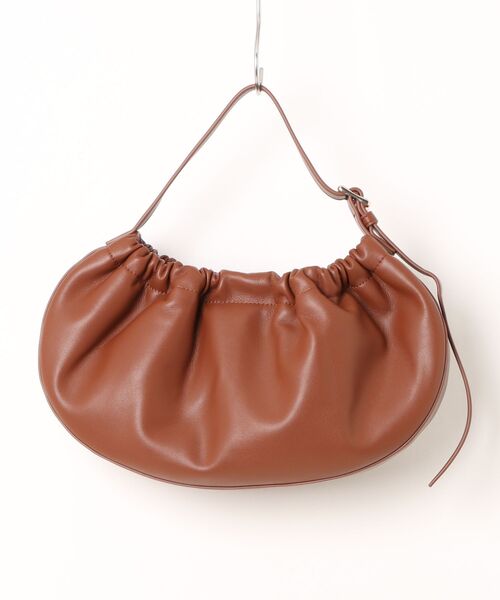 A.P.C.（アーペーセー）の「SAC NINON HOOP（トートバッグ・レディース・ブラウン・MEDIUM）」の2枚目の写真