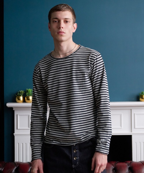 Regen Glanz(レーゲングランツ)の「raw-edge essential long sleeve tee / ロウエッジエッセンシャルロングスリーブT(Tシャツ/カットソー・メンズ・グレー/オフホワイト/レッド系その他/ブラック・LARGE/SMALL/MEDIUM)」の3枚目の写真