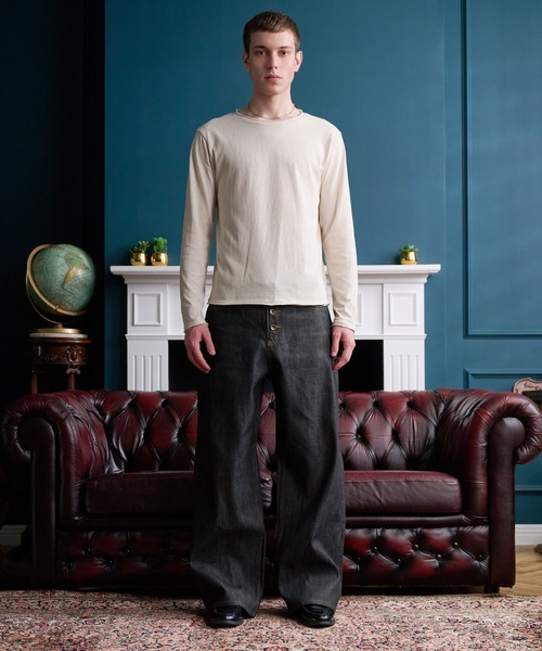 Regen Glanz(レーゲングランツ)の「raw-edge essential long sleeve tee / ロウエッジエッセンシャルロングスリーブT(Tシャツ/カットソー・メンズ・グレー/オフホワイト/レッド系その他/ブラック・LARGE/SMALL/MEDIUM)」の9枚目の写真