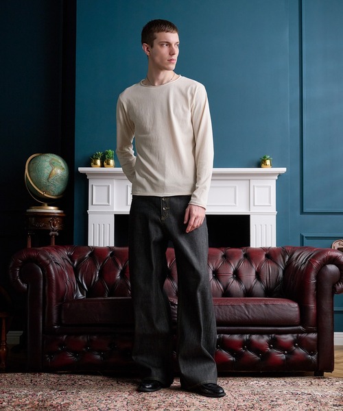 Regen Glanz(レーゲングランツ)の「raw-edge essential long sleeve tee / ロウエッジエッセンシャルロングスリーブT(Tシャツ/カットソー・メンズ・グレー/オフホワイト/レッド系その他/ブラック・LARGE/SMALL/MEDIUM)」の11枚目の写真