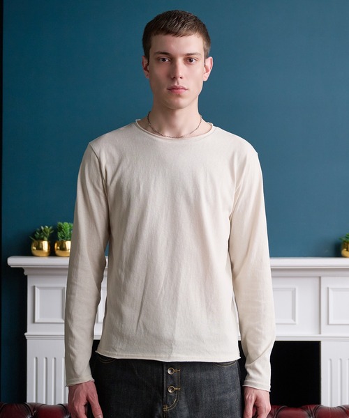 Regen Glanz(レーゲングランツ)の「raw-edge essential long sleeve tee / ロウエッジエッセンシャルロングスリーブT(Tシャツ/カットソー・メンズ・グレー/オフホワイト/レッド系その他/ブラック・LARGE/SMALL/MEDIUM)」の5枚目の写真