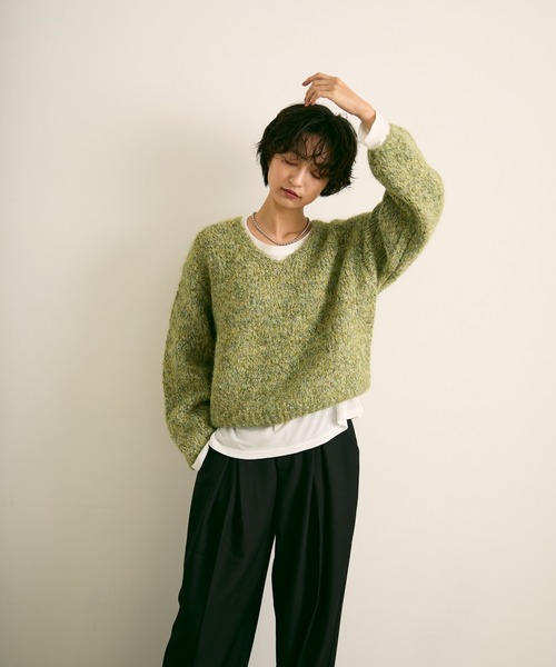 uchi.(ウチ)の「ミックスヤーンVネックニットプルオーバー(ニット/セーター・レディース・パープル/グレー・FREE)」の13枚目の写真