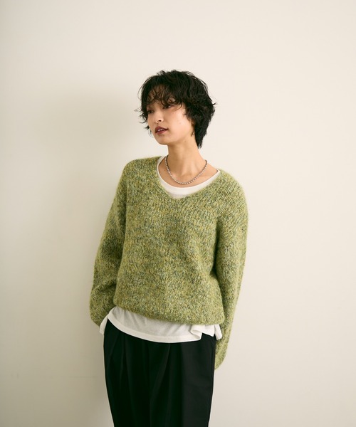 uchi.(ウチ)の「ミックスヤーンVネックニットプルオーバー(ニット/セーター・レディース・パープル/グレー・FREE)」の14枚目の写真