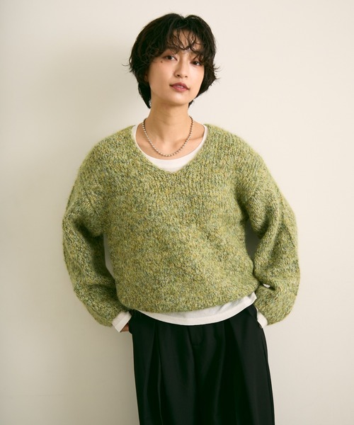 uchi.(ウチ)の「ミックスヤーンVネックニットプルオーバー(ニット/セーター・レディース・パープル/グレー・FREE)」の19枚目の写真