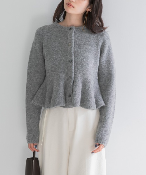 URBAN RESEARCH ROSSO WOMEN(アーバンリサーチ ロッソ)の「『WEB限定』ブークレーペプラムカーディガン(カーディガン/ボレロ・レディース・アイボリー/ライトグレー・FREE)」の10枚目の写真