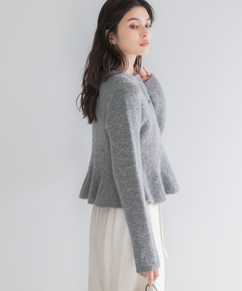 URBAN RESEARCH ROSSO WOMEN(アーバンリサーチ ロッソ)の「『WEB限定』ブークレーペプラムカーディガン(カーディガン/ボレロ・レディース・アイボリー/ライトグレー・FREE)」の13枚目の写真