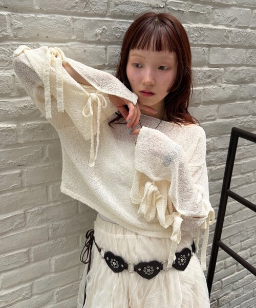 w closet(ダブルクローゼット)の「ワンショル袖リボンニット(ニット/セーター・レディース・ブルー/アイボリー/イエロー・FREE)」の4枚目の写真