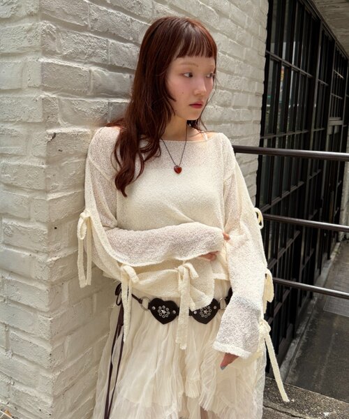 w closet(ダブルクローゼット)の「ワンショル袖リボンニット(ニット/セーター・レディース・ブルー/アイボリー/イエロー・FREE)」の5枚目の写真