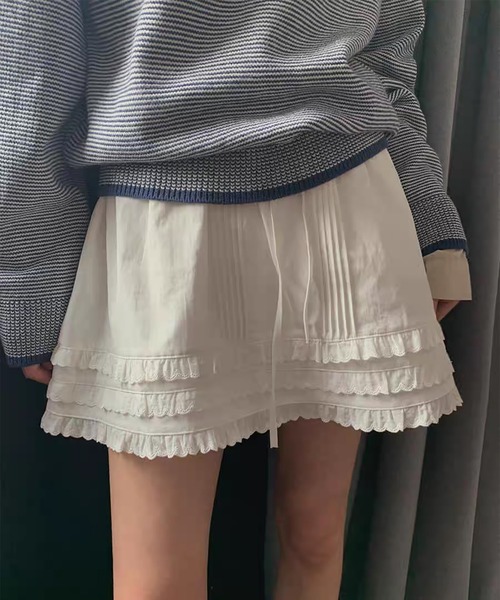 Girly Doll(ガーリードール)の「タック入りティアードレースミニスカート(スカート・レディース・ブラック/ホワイト・FREE)」の1枚目の写真
