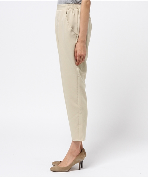 E hyphen world gallery（イーハイフンワールドギャラリー）の「・スリムテーパードパンツ（その他パンツ・レディース・ブルー/ブラック/グレイッシュベージュ・SMALL/MEDIUM）」の5枚目の写真