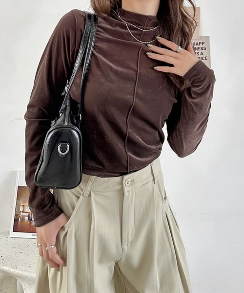 Eclat one(エクラワン)の「【Eclat one】センターライン ベロア ハイネック カットソー(Tシャツ/カットソー・レディース・ブラウン/ブラック/ベージュ・FREE)」の13枚目の写真