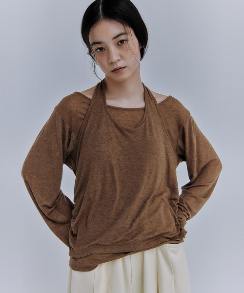 Obis&(オビスアンド)の「レイヤード風ホルターネックトップス(Tシャツ/カットソー・レディース・グレー/ブラウン/ベージュ・FREE)」の2枚目の写真