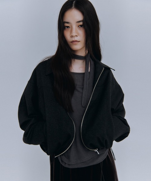 Obis&(オビスアンド)の「レイヤード風ホルターネックトップス(Tシャツ/カットソー・レディース・グレー/ブラウン/ベージュ・FREE)」の14枚目の写真