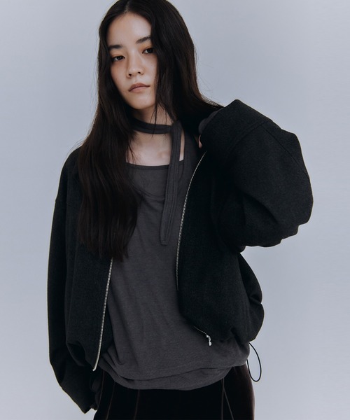 Obis&(オビスアンド)の「レイヤード風ホルターネックトップス(Tシャツ/カットソー・レディース・グレー/ブラウン/ベージュ・FREE)」の15枚目の写真