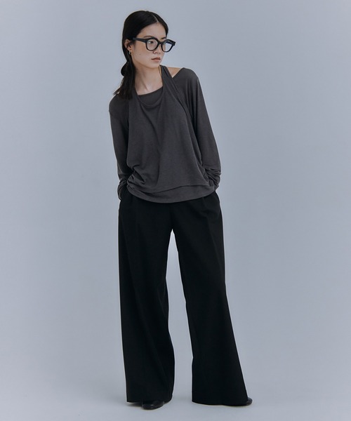 Obis&(オビスアンド)の「レイヤード風ホルターネックトップス(Tシャツ/カットソー・レディース・グレー/ブラウン/ベージュ・FREE)」の21枚目の写真