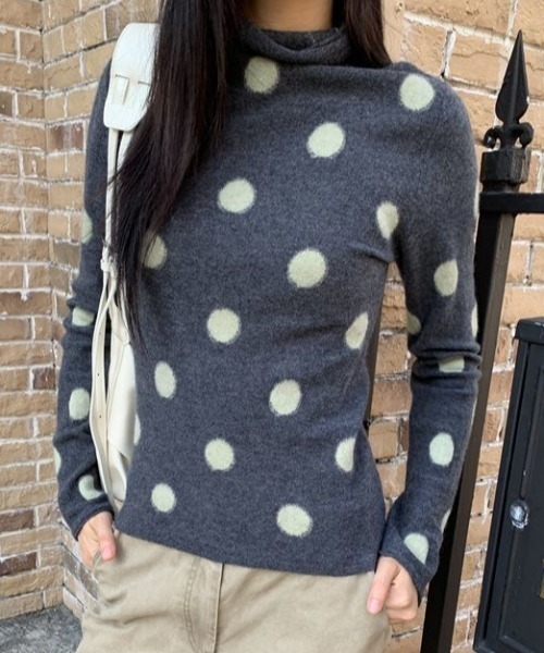 SHERU（シェル）の「フロッキー ドット ハイネック ロンT（Tシャツ/カットソー・レディース・アイボリー/グレー・M）」の5枚目の写真