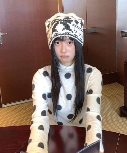SHERU（シェル）の「フロッキー ドット ハイネック ロンT（Tシャツ/カットソー・レディース・アイボリー/グレー・M）」の20枚目の写真
