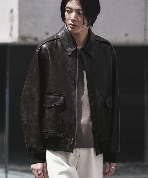 WYM LIDNM(ウィム バイ リドム)の「A-2 ARTIFICIAL GRAIN FLIGHT JACKET(ブルゾン・メンズ・ブラック/ダークブラウン・S/XS/M/L)」の2枚目の写真