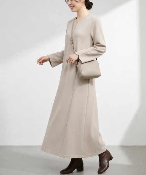 GIVERNY(ジヴェルニー)の「フロントゴールドジップ ダンボールニットAラインフレアロングワンピース(ワンピース・レディース・ベージュ/ネイビー・FREE)」の6枚目の写真