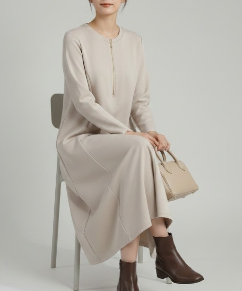 GIVERNY(ジヴェルニー)の「フロントゴールドジップ ダンボールニットAラインフレアロングワンピース(ワンピース・レディース・ベージュ/ネイビー・FREE)」の8枚目の写真