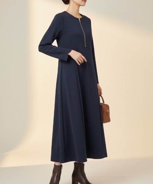 GIVERNY(ジヴェルニー)の「フロントゴールドジップ ダンボールニットAラインフレアロングワンピース(ワンピース・レディース・ベージュ/ネイビー・FREE)」の16枚目の写真