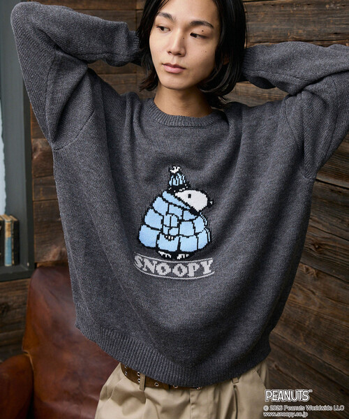 PUBLUX(パブリュクス)の「PUBLUX/パブリュクス THE PEANUTS/Snoopy/Woodstock/スヌーピー/ウッドストック デザインニット 限定展開(ニット/セーター・メンズ・グレー/レッド/ブラウン/イエロー/ダークブラウン・SMALL/LARGE/MEDIUM)」の2枚目の写真