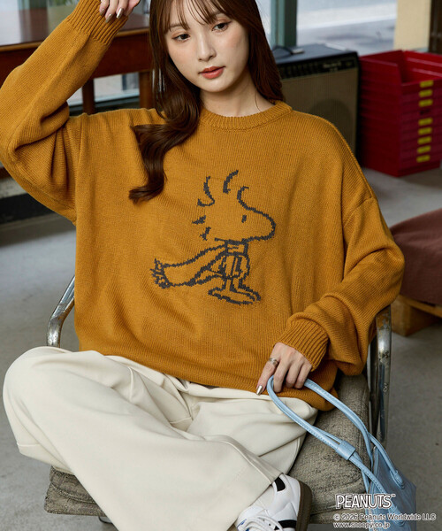 PUBLUX(パブリュクス)の「PUBLUX/パブリュクス THE PEANUTS/Snoopy/Woodstock/スヌーピー/ウッドストック デザインニット 限定展開(ニット/セーター・メンズ・グレー/レッド/ブラウン/イエロー/ダークブラウン・SMALL/LARGE/MEDIUM)」の5枚目の写真