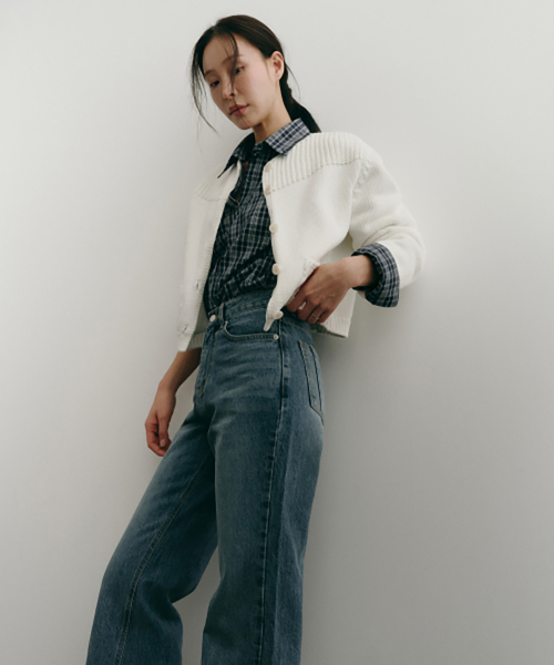 Yuje(ユジェ)の「CUT OUT DENIM 001 (2color, 3size)(デニムパンツ・レディース・ダークブルー/ブラック・SMALL/MEDIUM/LARGE)」の3枚目の写真