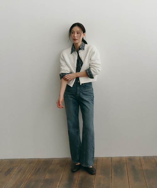 Yuje(ユジェ)の「CUT OUT DENIM 001 (2color, 3size)(デニムパンツ・レディース・ダークブルー/ブラック・SMALL/MEDIUM/LARGE)」の6枚目の写真