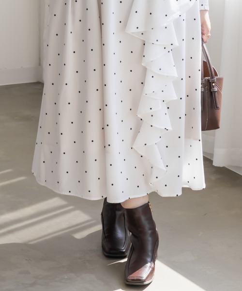 CLETTE(クレット)の「ドット柄カシュクール風フリルワンピース(ワンピース・レディース・ブラック/オフホワイト・3L/LL/4L)」の7枚目の写真