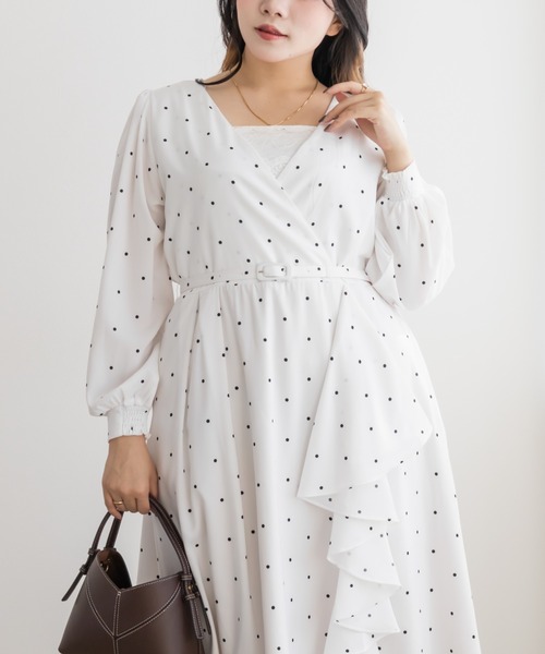 CLETTE(クレット)の「ドット柄カシュクール風フリルワンピース(ワンピース・レディース・ブラック/オフホワイト・3L/LL/4L)」の3枚目の写真