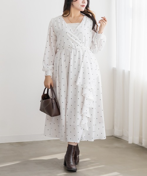 CLETTE(クレット)の「ドット柄カシュクール風フリルワンピース(ワンピース・レディース・ブラック/オフホワイト・3L/LL/4L)」の5枚目の写真