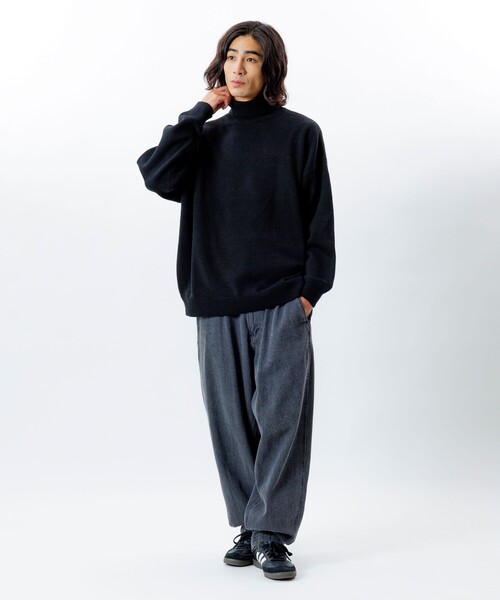 FREAK'S STORE(フリークスストア)の「限定展開 リラックスフィット イージーケア ウォッシャブル タートルネックニット(ニット/セーター・メンズ・ブラック/チャコールグレー/ネイビー/グレー・MEDIUM/LARGE)」の6枚目の写真