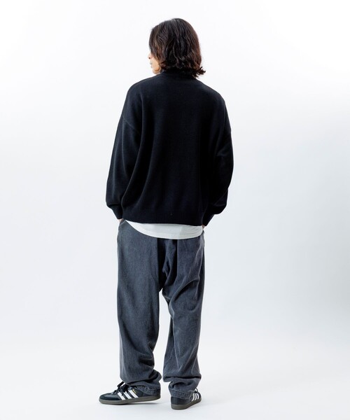 FREAK'S STORE(フリークスストア)の「限定展開 リラックスフィット イージーケア ウォッシャブル タートルネックニット(ニット/セーター・メンズ・ブラック/チャコールグレー/ネイビー/グレー・MEDIUM/LARGE)」の7枚目の写真