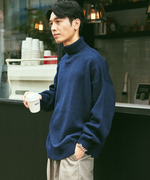 FREAK'S STORE(フリークスストア)の「限定展開 リラックスフィット イージーケア ウォッシャブル タートルネックニット(ニット/セーター・メンズ・ブラック/チャコールグレー/ネイビー/グレー・MEDIUM/LARGE)」の8枚目の写真