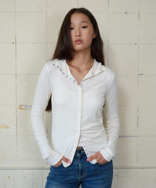 MOODBETTER(ムード ベター)の「FREESTYLE BUTTON LONG SLEEVE IVORY(Tシャツ/カットソー・レディース・その他・FREE)」の1枚目の写真