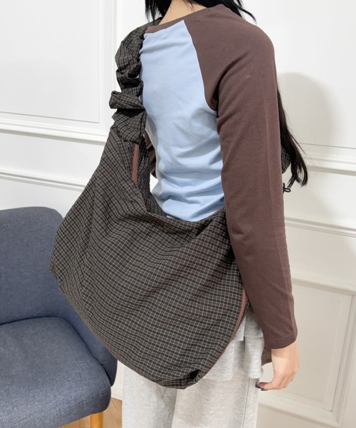 WEGO(ウィゴー)の「WEGO/リップストップドロストショルダーバッグ(ショルダーバッグ・レディース・ブラック/ブラウン/ネイビー・FREE)」の5枚目の写真