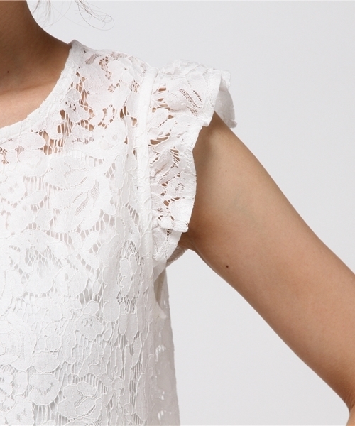 E hyphen world gallery（イーハイフンワールドギャラリー）の「・インナｰキャミ付きレｰスフリルプルオｰバｰ（Tシャツ/カットソー・レディース・オフホワイト/ブラック・FREE）」の8枚目の写真